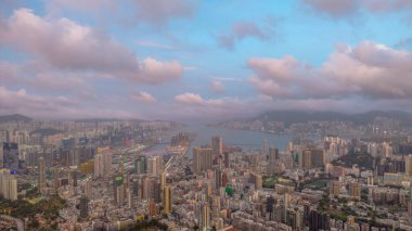 Karanlık Şehir Mimarisinde Şehir Manzarası Görünümü