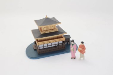 Japon tapınağını gösteren çok güzel bir maketti.