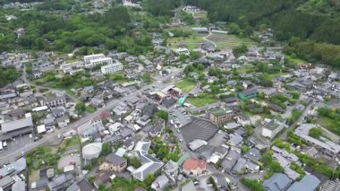 Yufuin köyünün havadan görünüşü, Oita ken Yufu şehri, 15 Mayıs 2024