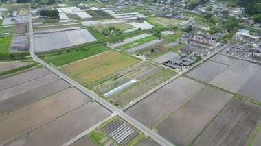 Yufuin kasabasından pirinç tarlası, Oita Bölgesi, Kyushu, Japonya, 15 Mayıs 2024 