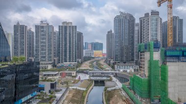 Hong Kong 'daki Kai Tak Nehri Köprüsü manzaralı.