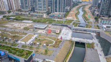 Hong Kong 'daki Kai Tak Nehri Köprüsü manzaralı.