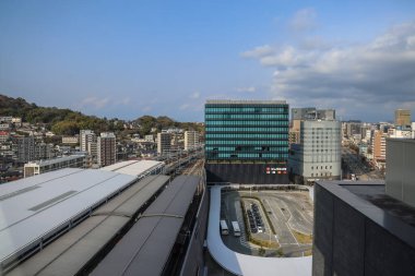 24 Mart 2025 Ulaşım sergilenen hareketli şehir alanı perspektifi