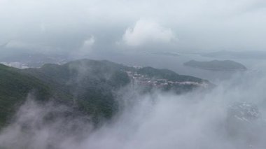High Junk Peak Patikasında yürüyüş, Hong Kong, 1 Mayıs 2025  