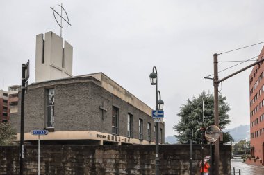 Modern ve Geleneksel Binalarla 28 Mart 2025 Urban Caddesi