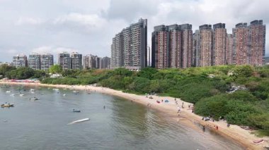 Wu Kai Sha Sahili boyunca sakin sahil yürüyüşü, 4 Mayıs 2025 