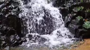 Siu Chik Sha Şelale Şelalesi 10 Mayıs 2025  