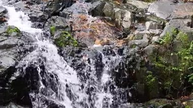 Siu Chik Sha Şelale Şelalesi 10 Mayıs 2025  