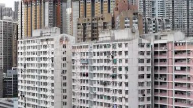 11 Mayıs 2025 'te Hong Kong' da Tsui Ping Malikânesi 'nde yaşıyor. 