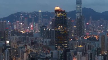 Yau Tsim Mong 'daki hayat dolu şehir hayatı, 22 Mayıs 2025 