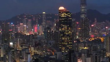 Yau Tsim Mong 'daki hayat dolu şehir hayatı, 22 Mayıs 2025 