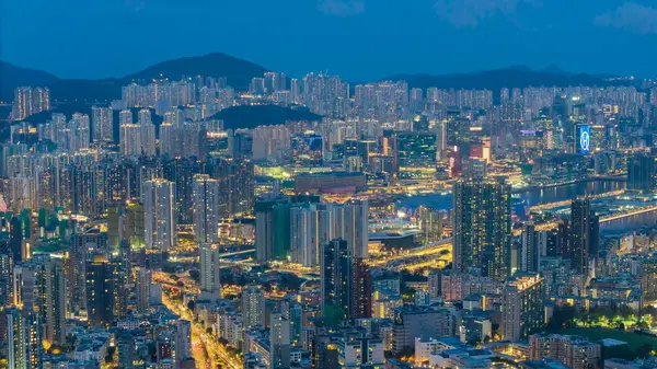 Dinamik bir hava perspektifi Aydınlatılmış