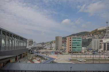 28 Mart 2025 'te modern binaların sergilendiği şehir mimari sahnesi