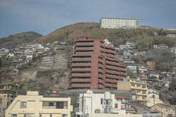 28 Mart 2025 Yüksek katlı apartmanlı modern şehir konutları