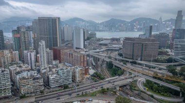 Çağdaş bir şehrin gökdelen manzarası