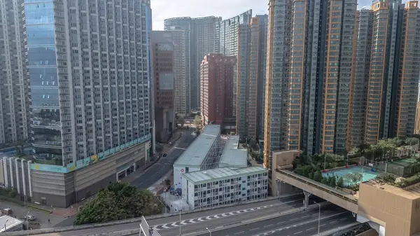 Yüksek binalar ve şehir altyapısı kent yaşamını ön plana çıkarıyor