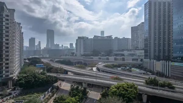 Çağdaş bir şehrin gökdelen manzarası