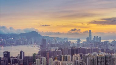 Gökdelenlerin yer aldığı yüksek bir noktadan çekilen şehir manzarası