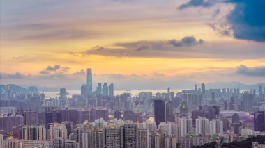 Gökdelenlerin yer aldığı yüksek bir noktadan çekilen şehir manzarası