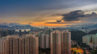 Gökdelenlerin yer aldığı yüksek bir noktadan çekilen şehir manzarası