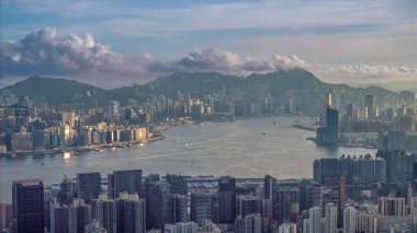 Gökdelenlerin yer aldığı yüksek bir noktadan çekilen şehir manzarası