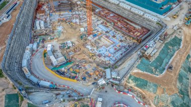 Bir inşaat alanını gösteren ayrıntılı bir hava perspektifi