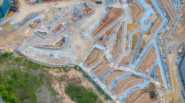 Bir inşaat alanını gösteren ayrıntılı bir hava perspektifi