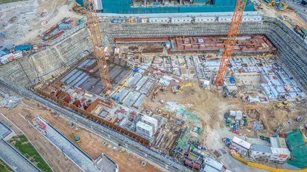 Bir inşaat alanını gösteren ayrıntılı bir hava perspektifi