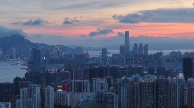 Kowloon Şehir Manzarası Gökyüzü Hareketli Sokaklar Hong Kong, 8 Haziran 2025