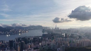 Victoria Limanı Panoramik Skyline Waterfront View Hong Kong, 10 Haziran 2025