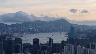 Victoria Limanı Panoramik Skyline Waterfront View Hong Kong, 10 Haziran 2025