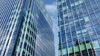 Hung Hom 'daki ofis kuleleri, ideal olarak Victoria Limanı ya da Kowloon silueti ile, Haziran 12025 