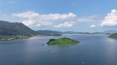 7 Haziran 2025 'te Plover Cove Hong Kong kırsalındaki serin su deposu manzarası