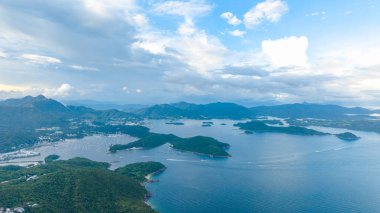Bir Liman Barınağı, Hong Kong Sahil Mücevheri.