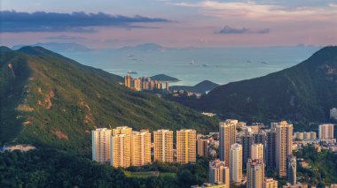 Wong Nai Chung Geçidi 'ne Alacakaranlık İndi