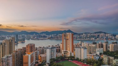 Braemar Tepesi Yolu Sessiz Tepelerden Geçiyor