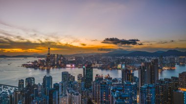 Neon Yansımaları Kowloon Yarımadası Kentsel Skyline Kıyı Bölgesi