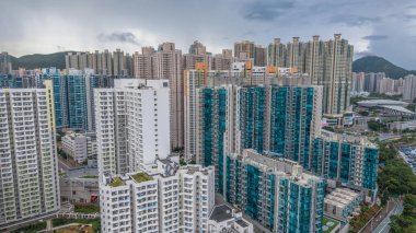 Şehirdeki yüksek binalar modern şehirleri yakalıyor, yaşıyor, gökdelenler yapıyor.