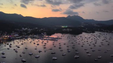 Hebe Haven 'daki Twilight Harbor Sahnesi Sai Kung Hong Kong 4 Temmuz 2025