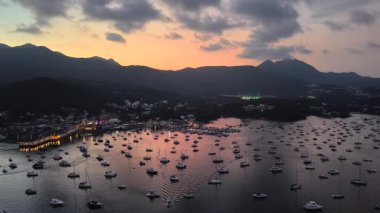 Hebe Haven 'daki Twilight Harbor Sahnesi Sai Kung Hong Kong 4 Temmuz 2025