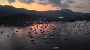 Hebe Haven 'daki Twilight Harbor Sahnesi Sai Kung Hong Kong 4 Temmuz 2025