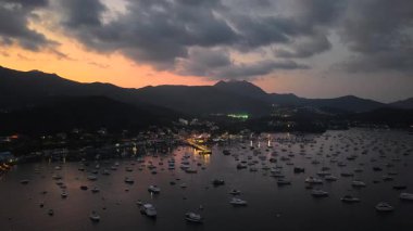 Hebe Haven 'daki Twilight Harbor Sahnesi Sai Kung Hong Kong 4 Temmuz 2025