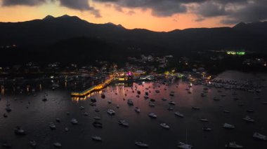 Hebe Haven 'daki Twilight Harbor Sahnesi Sai Kung Hong Kong 4 Temmuz 2025