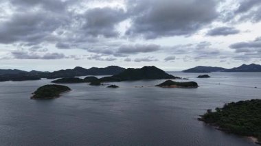 Sakin Liman Barınağı Tekneler ve Mavi Gök ile 5 Temmuz 2025