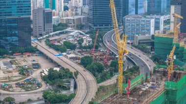 Gökdelenleri, Yapı Turnalarını ve Kentsel Gelişimi Göster