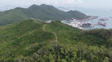 Tsing Yi Doğa Yolları Köprü ve Deniz, 13 Temmuz 2025 