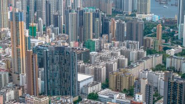 Eski ve yeni mimari karşıtlık yoluyla kentsel dönüşüm