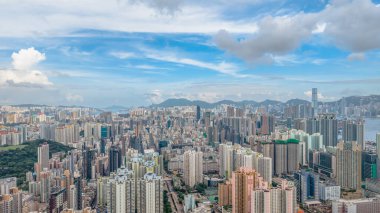 Eski ve yeni mimari karşıtlık yoluyla kentsel dönüşüm