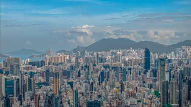 Eski ve yeni mimari karşıtlık yoluyla kentsel dönüşüm