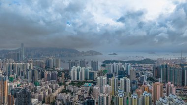 Hong Kong kentindeki geleneksel yamaç mezarlığı.